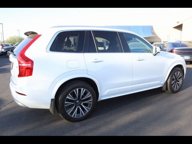 2022 Volvo XC90 Momentum