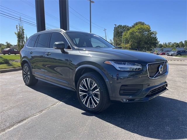 2022 Volvo XC90 Momentum