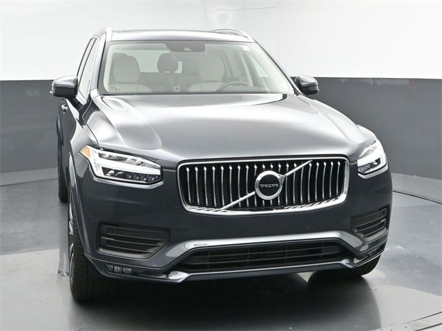 2022 Volvo XC90 Momentum