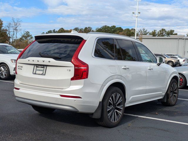 2022 Volvo XC90 Momentum