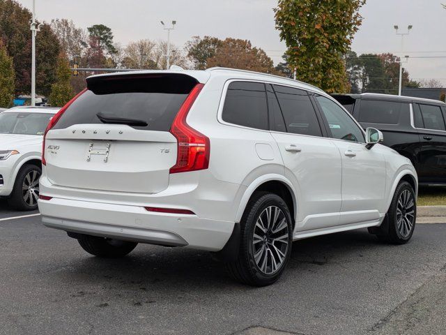 2022 Volvo XC90 Momentum