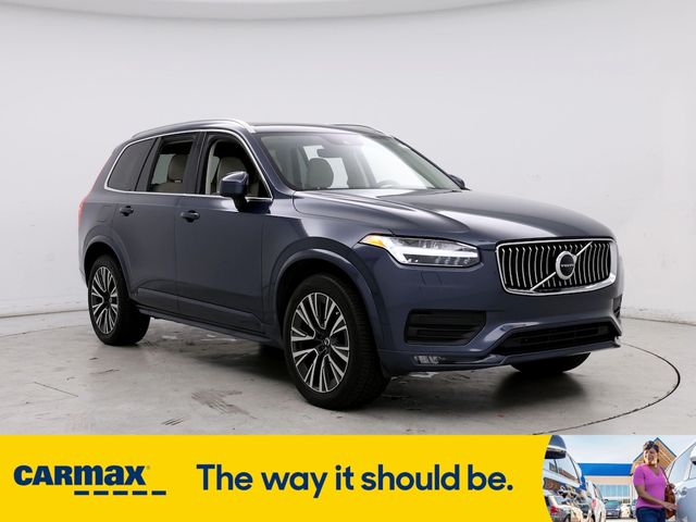 2022 Volvo XC90 Momentum