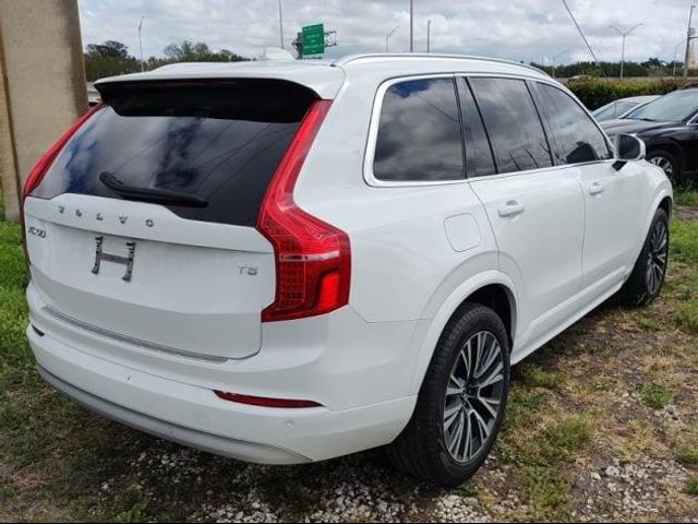 2022 Volvo XC90 Momentum