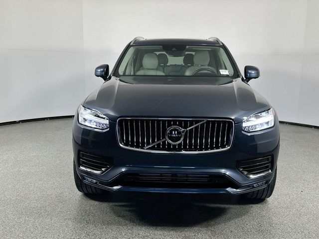 2022 Volvo XC90 Momentum