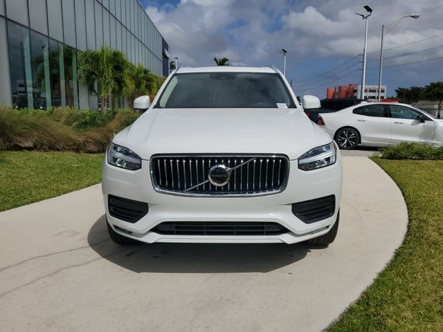 2022 Volvo XC90 Momentum