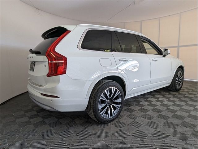 2022 Volvo XC90 Momentum