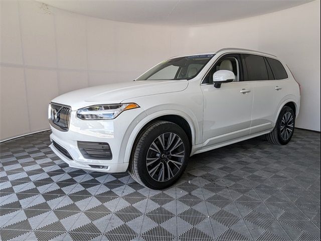 2022 Volvo XC90 Momentum