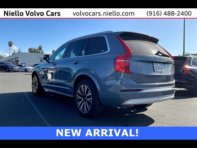 2022 Volvo XC90 Momentum