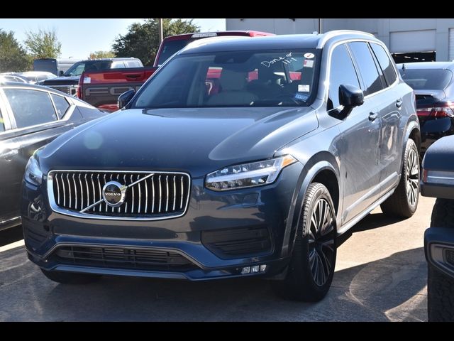 2022 Volvo XC90 Momentum