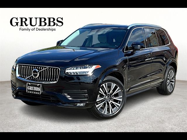 2022 Volvo XC90 Momentum