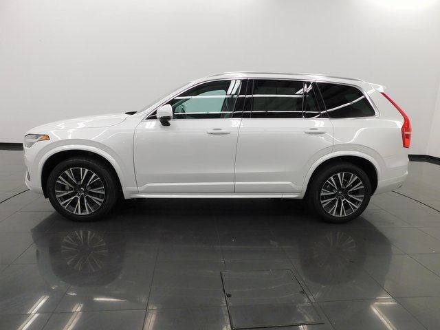 2022 Volvo XC90 Momentum