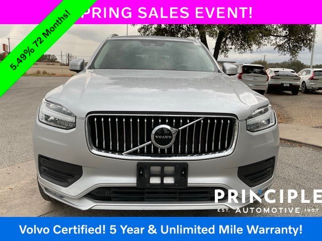 2022 Volvo XC90 Momentum