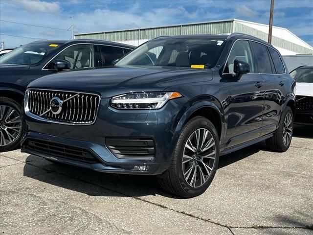 2022 Volvo XC90 Momentum