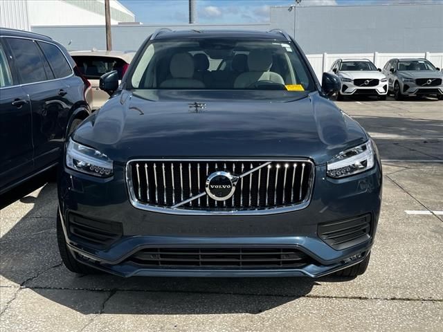 2022 Volvo XC90 Momentum