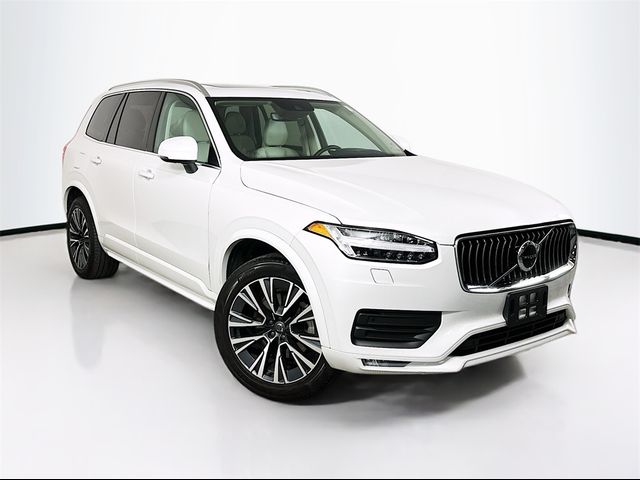 2022 Volvo XC90 Momentum