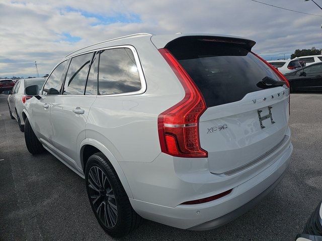 2022 Volvo XC90 Momentum