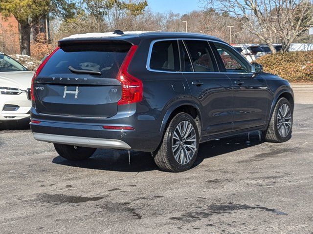 2022 Volvo XC90 Momentum