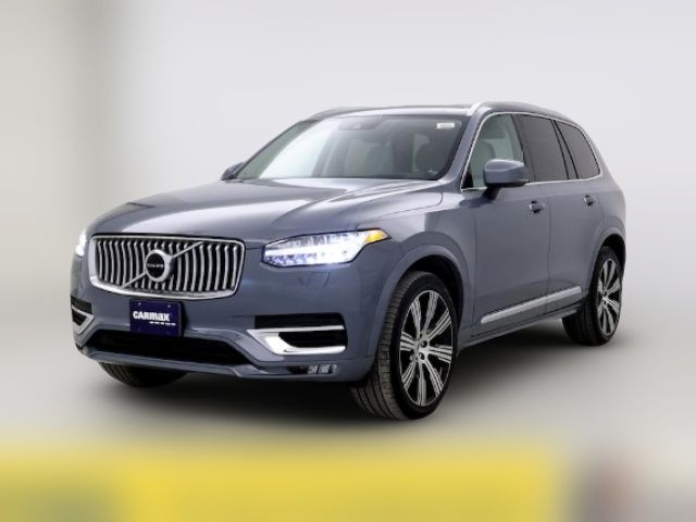 2022 Volvo XC90 Momentum