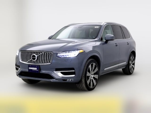 2022 Volvo XC90 Momentum