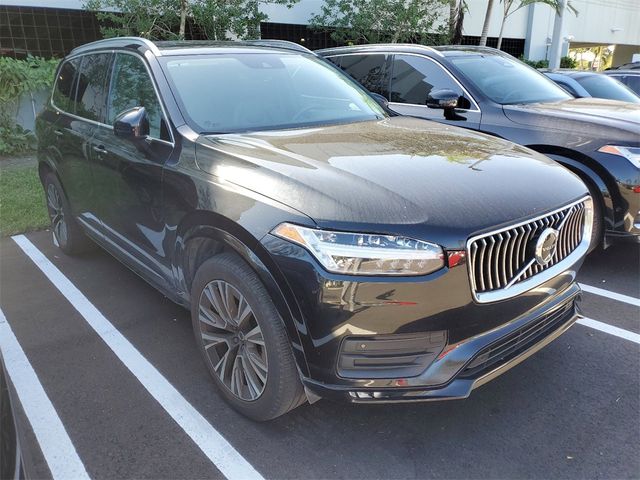 2022 Volvo XC90 Momentum