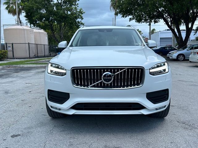 2022 Volvo XC90 Momentum