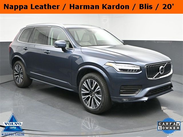 2022 Volvo XC90 Momentum