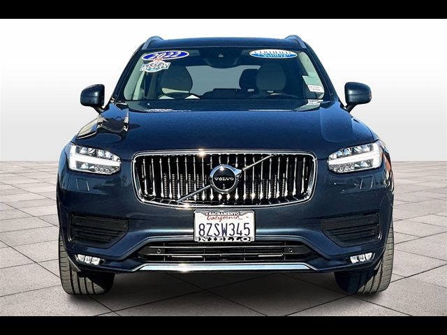 2022 Volvo XC90 Momentum