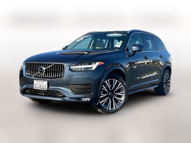 2022 Volvo XC90 Momentum