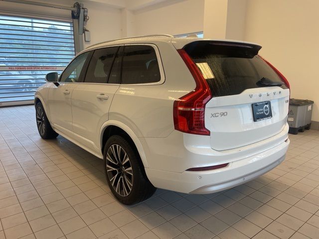 2022 Volvo XC90 Momentum