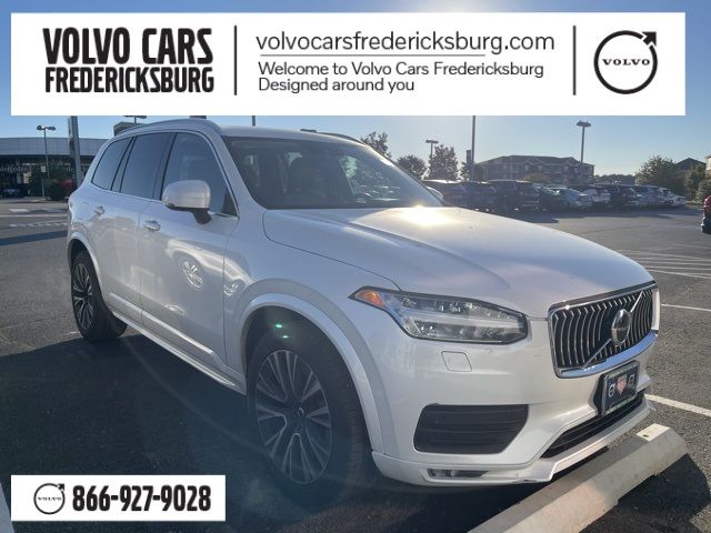 2022 Volvo XC90 Momentum