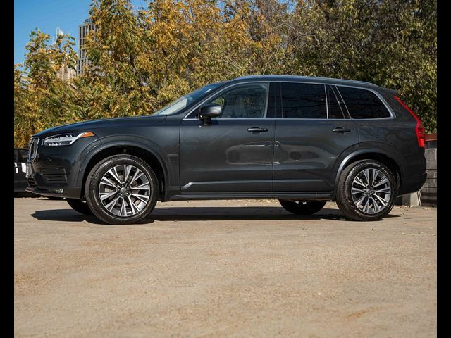 2022 Volvo XC90 Momentum