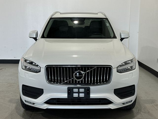 2022 Volvo XC90 Momentum