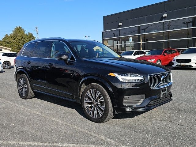 2022 Volvo XC90 Momentum