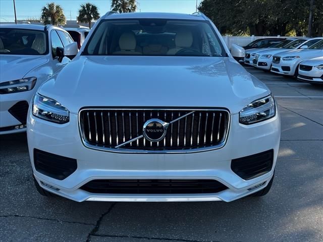 2022 Volvo XC90 Momentum