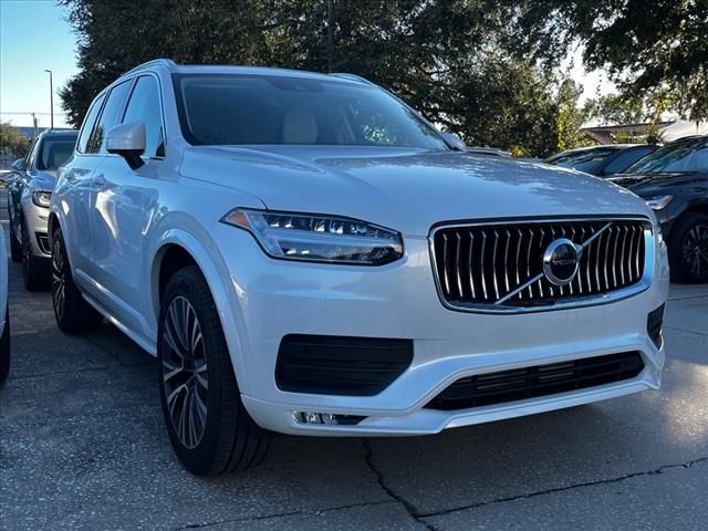 2022 Volvo XC90 Momentum