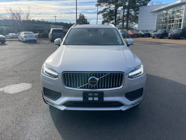 2022 Volvo XC90 Momentum