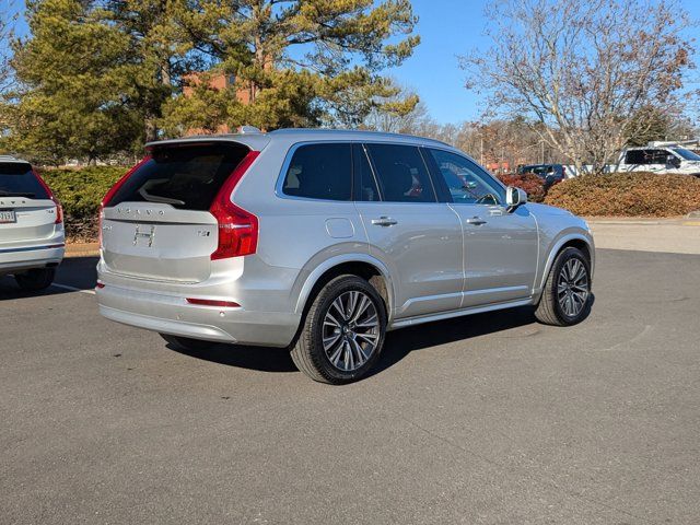 2022 Volvo XC90 Momentum