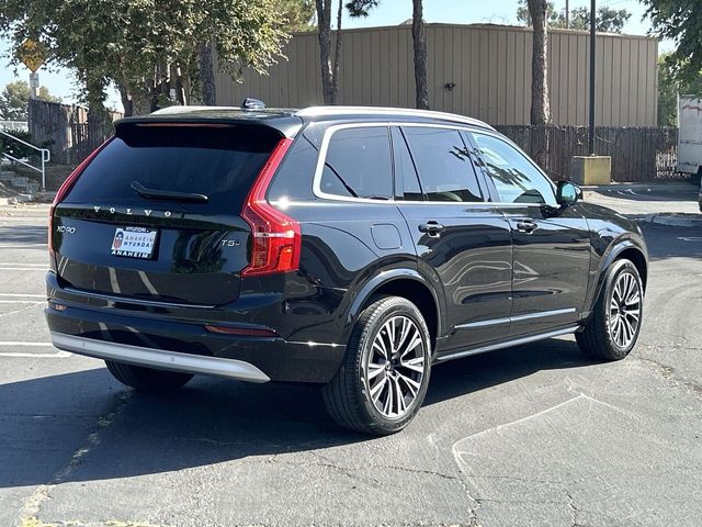 2022 Volvo XC90 Momentum