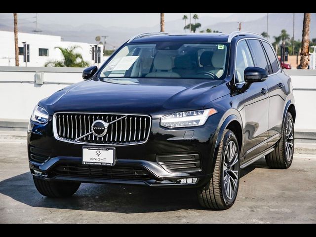 2022 Volvo XC90 Momentum