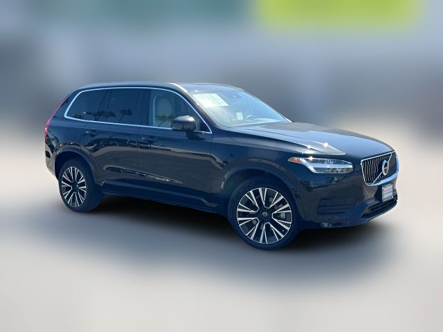 2022 Volvo XC90 Momentum