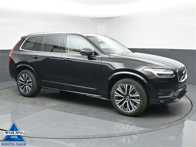 2022 Volvo XC90 Momentum