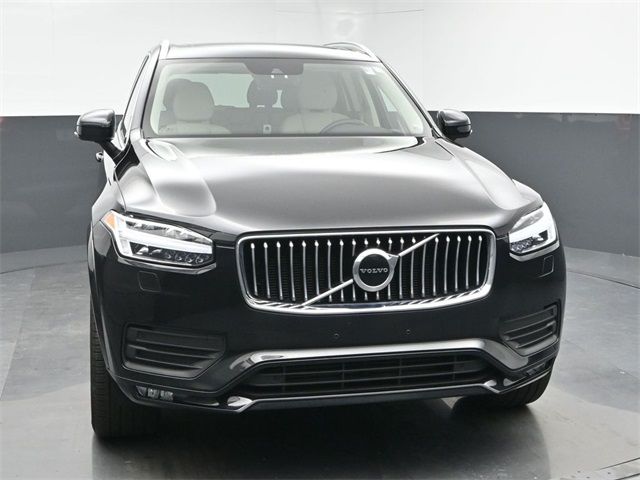 2022 Volvo XC90 Momentum