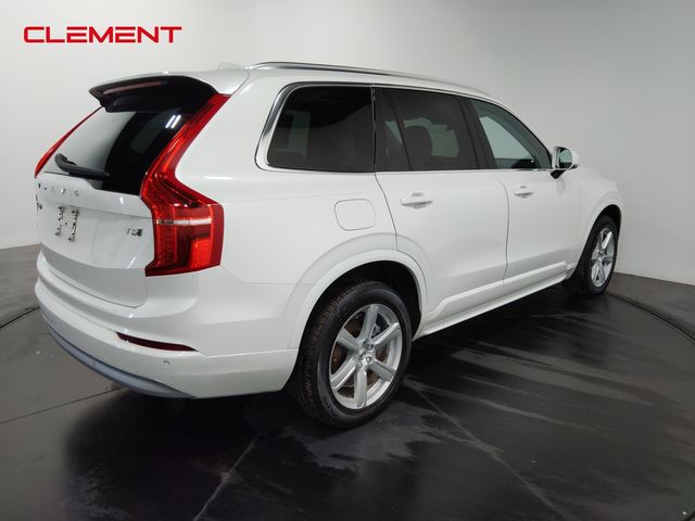 2022 Volvo XC90 Momentum