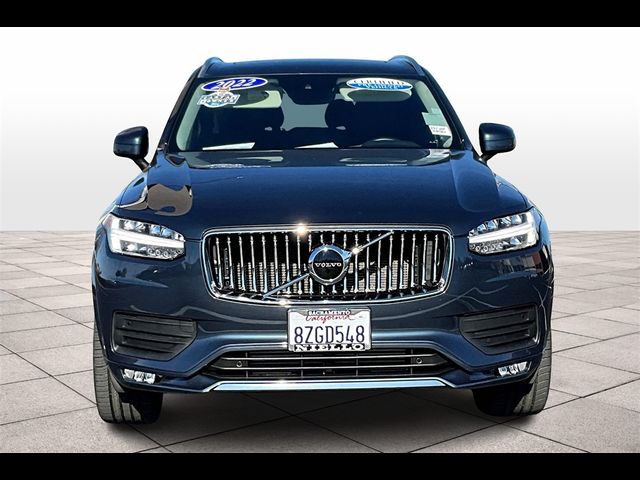 2022 Volvo XC90 Momentum