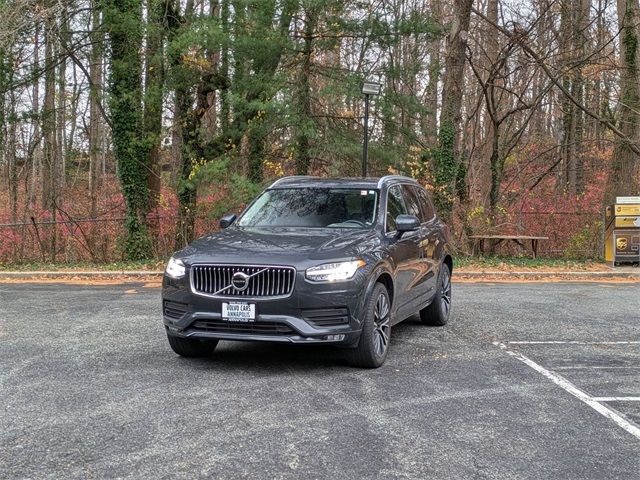 2022 Volvo XC90 Momentum