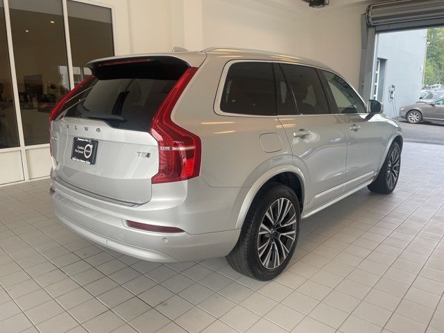 2022 Volvo XC90 Momentum