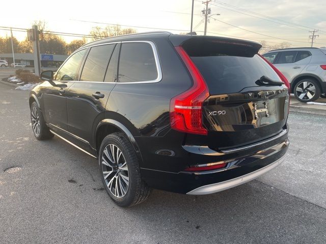 2022 Volvo XC90 Momentum