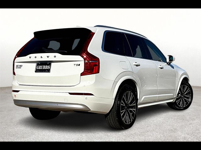 2022 Volvo XC90 Momentum