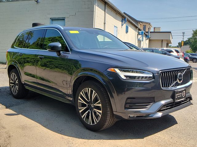 2022 Volvo XC90 Momentum