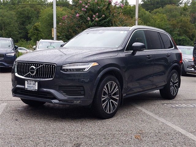 2022 Volvo XC90 Momentum